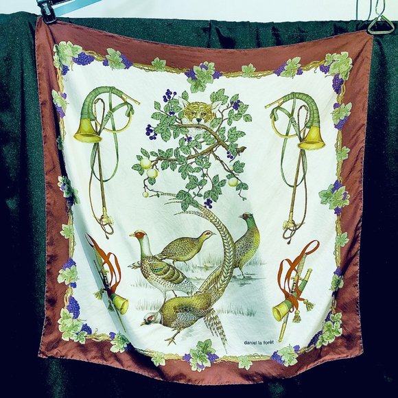 Daniel la Foret Hunting Theme Rolled Silk Twill Large Square Scarf - Picture 12 of 14